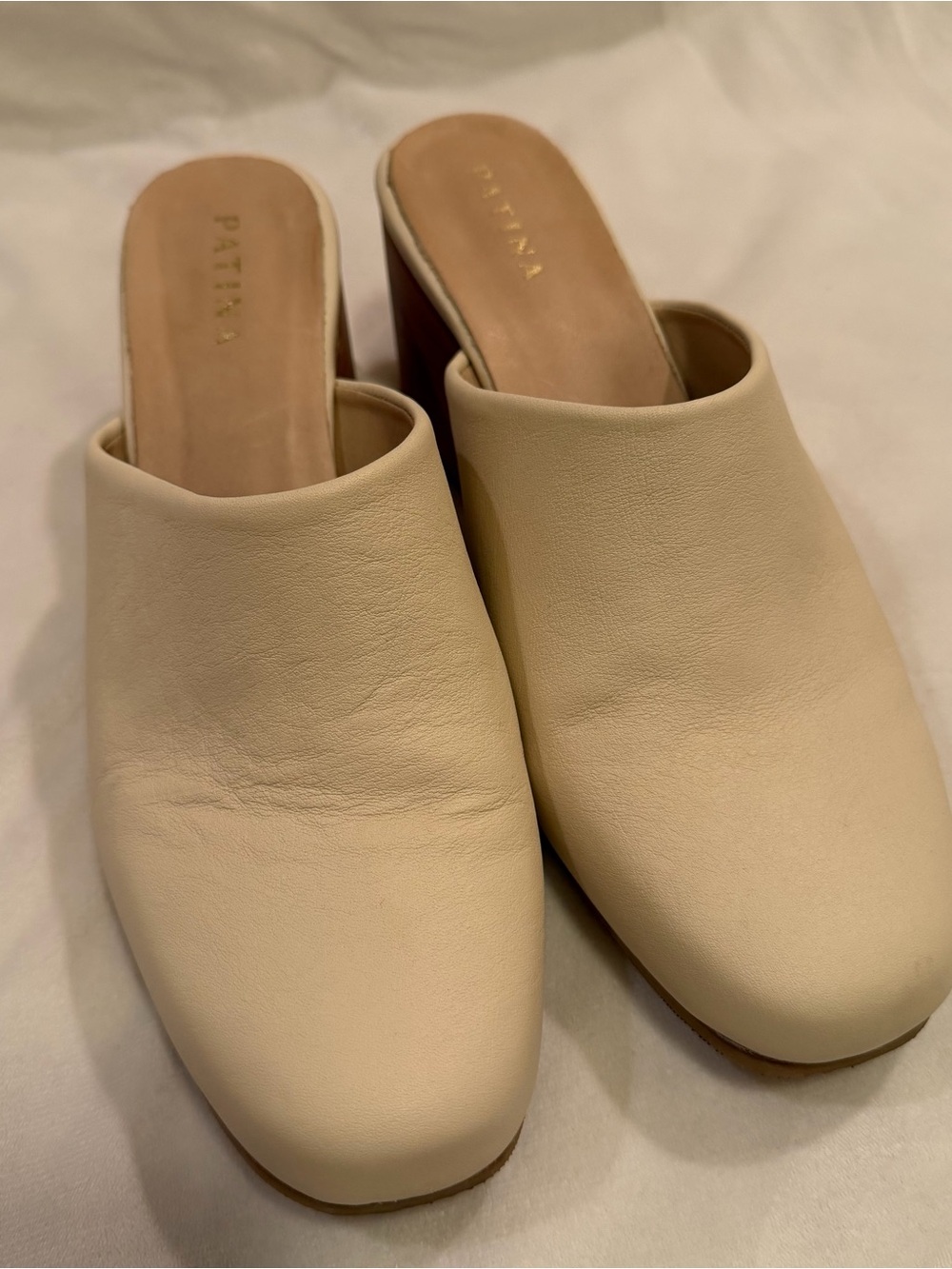 Portland Leather Co Patina Leather Mules Womens 10 Cream Square Toe Block Heel